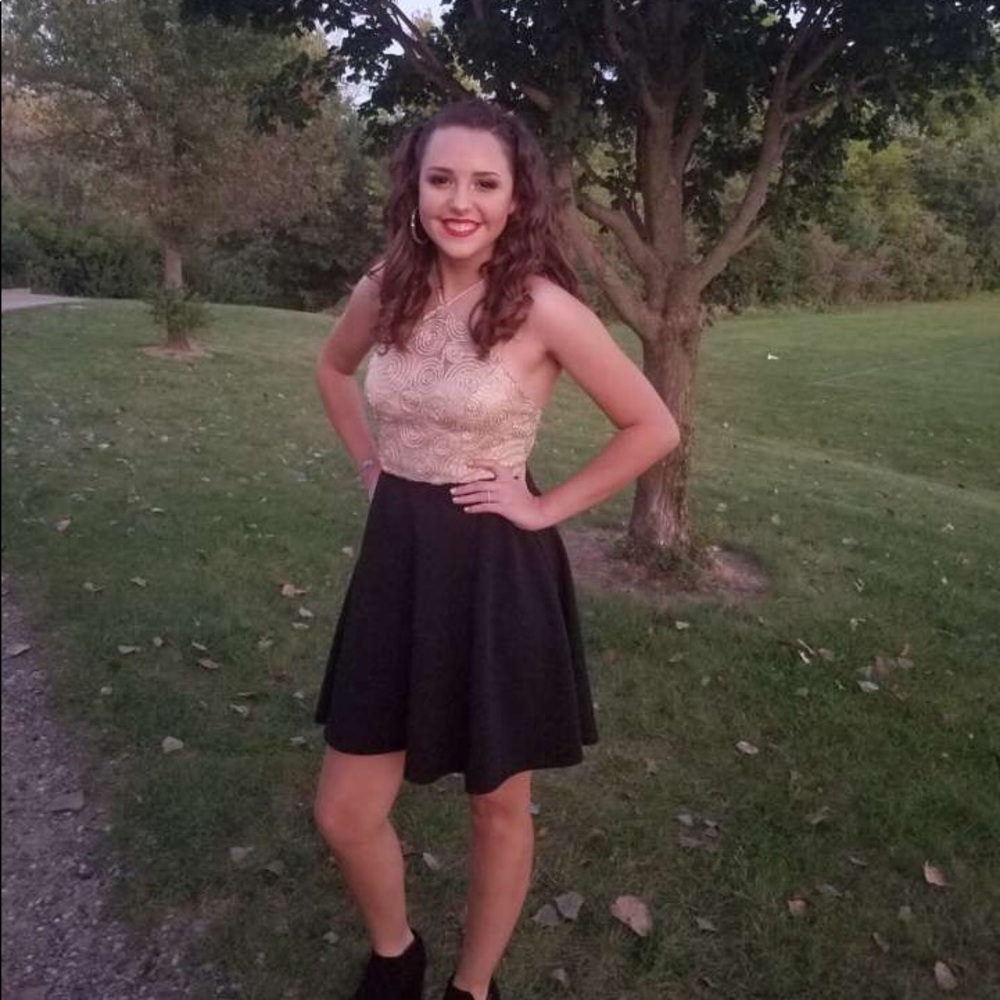 Meet your Posher, Lexie